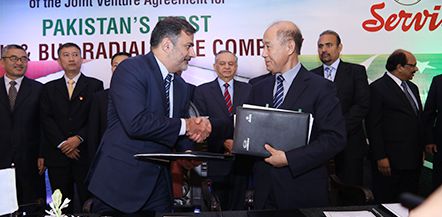 The first engineering tire production was completed and Long March signed a joint venture agreement with SERVICE Long March company in Pakistan.